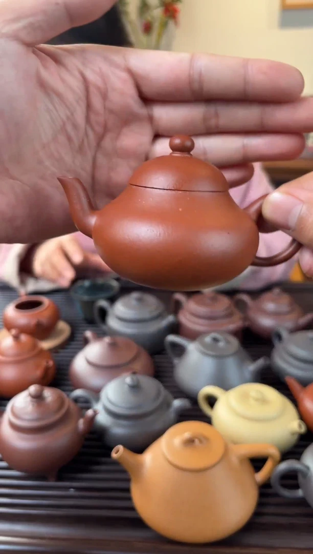 茶壶紫砂瑕黄龙山朱泥梨型壶120cc