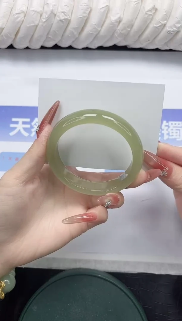 未镶嵌手镯石英质玉69-54