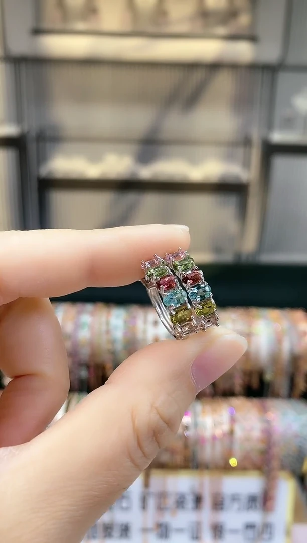 银S925镶嵌耳扣碧玺66666666666