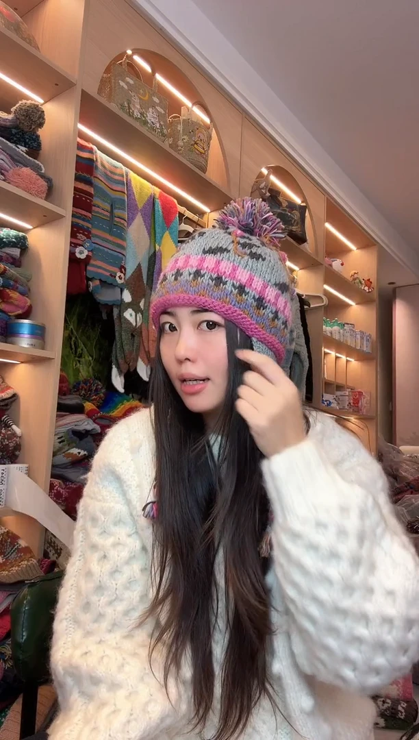 羊毛灰色护耳帽