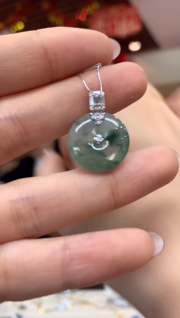 吊坠(不含链)18K金镶嵌翡翠平安扣