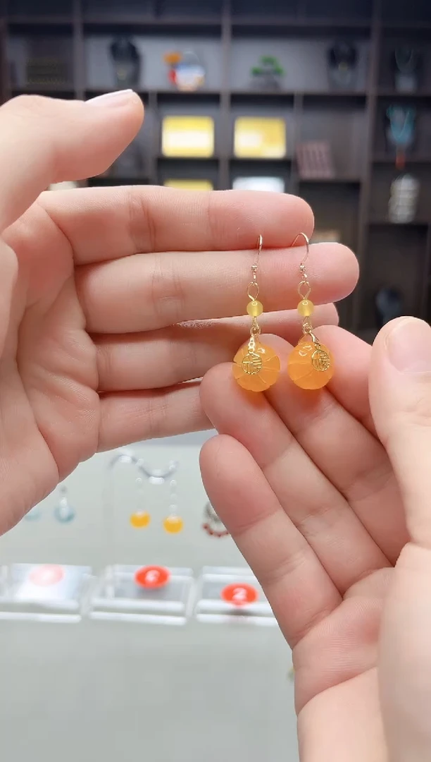 未镶嵌耳饰玛瑙/玉髓H18