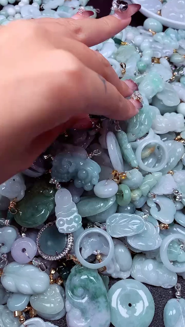 吊坠(不含链)未镶嵌翡翠4422