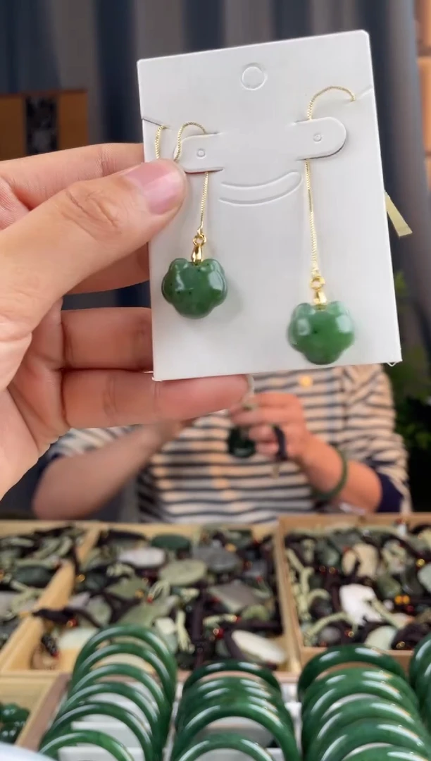 颈饰未镶嵌和田玉拍一发一，多样性发货