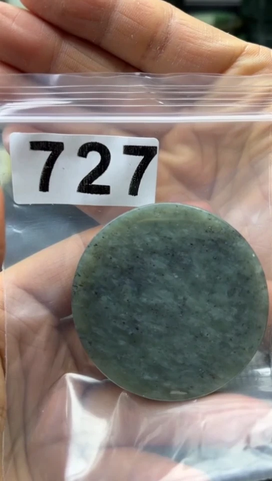 未镶嵌和田玉珠宝半成品镯芯