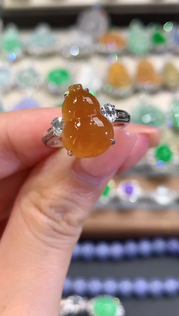 18K金镶嵌戒指翡翠w18