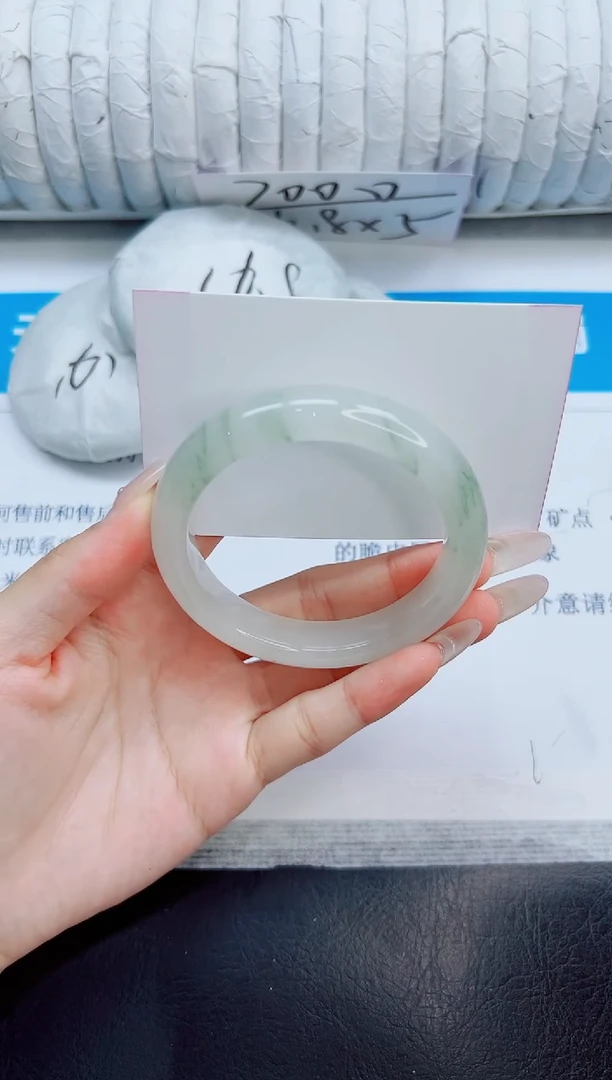 未镶嵌手镯石英质玉63/54.4