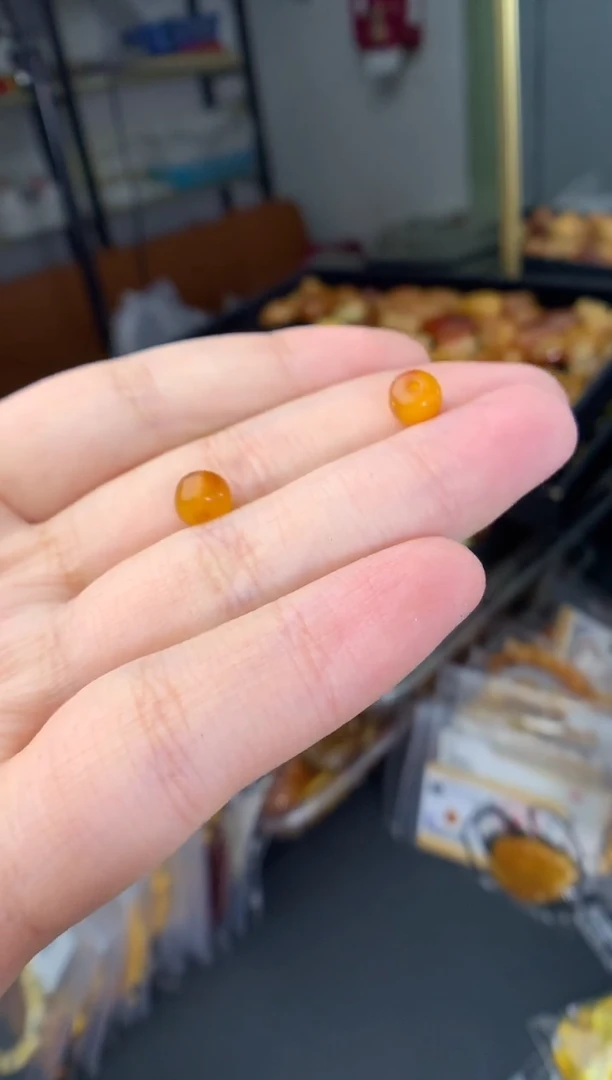 蜜蜡未镶嵌珠宝奇石多样性发一件