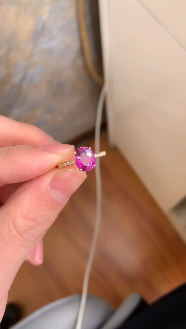 【闪购商品】石榴石（紫牙乌）戒指18K金镶嵌天然美铝宝石