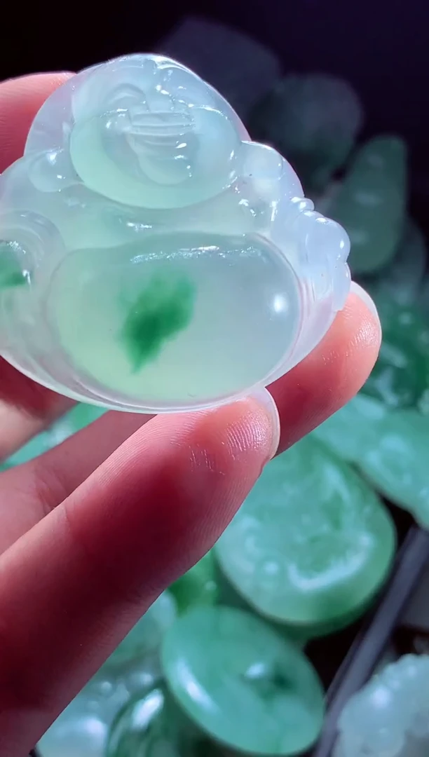 未镶嵌定制翡翠山**?翡翠毛货定制