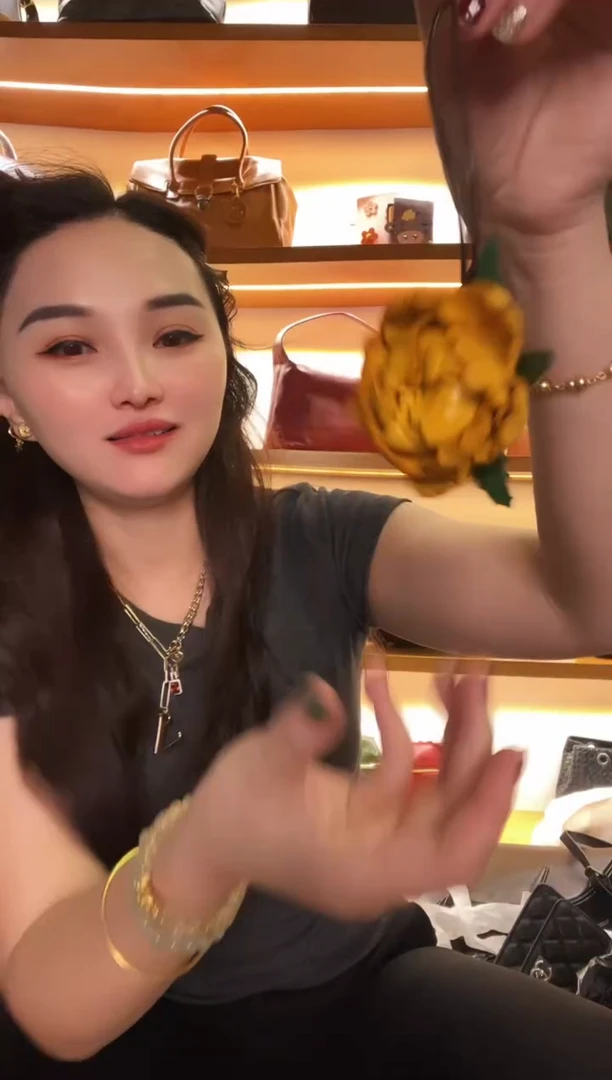 水牛皮（革） 高端订制时尚百搭小卡包 挂件