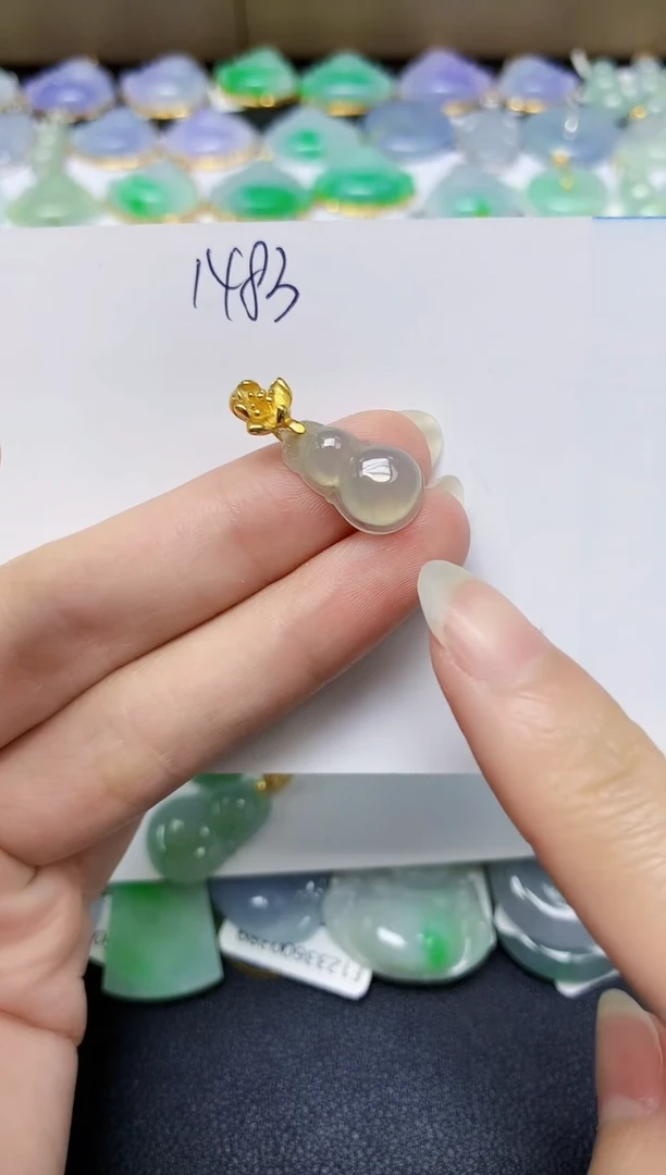 翡翠未镶嵌颈饰 天然缅甸翡翠A货