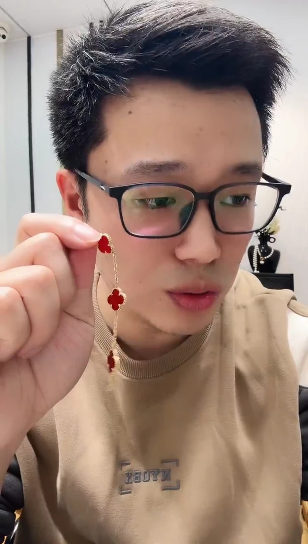 18K金镶嵌手链玛瑙/玉髓?红色k黄，五花手链