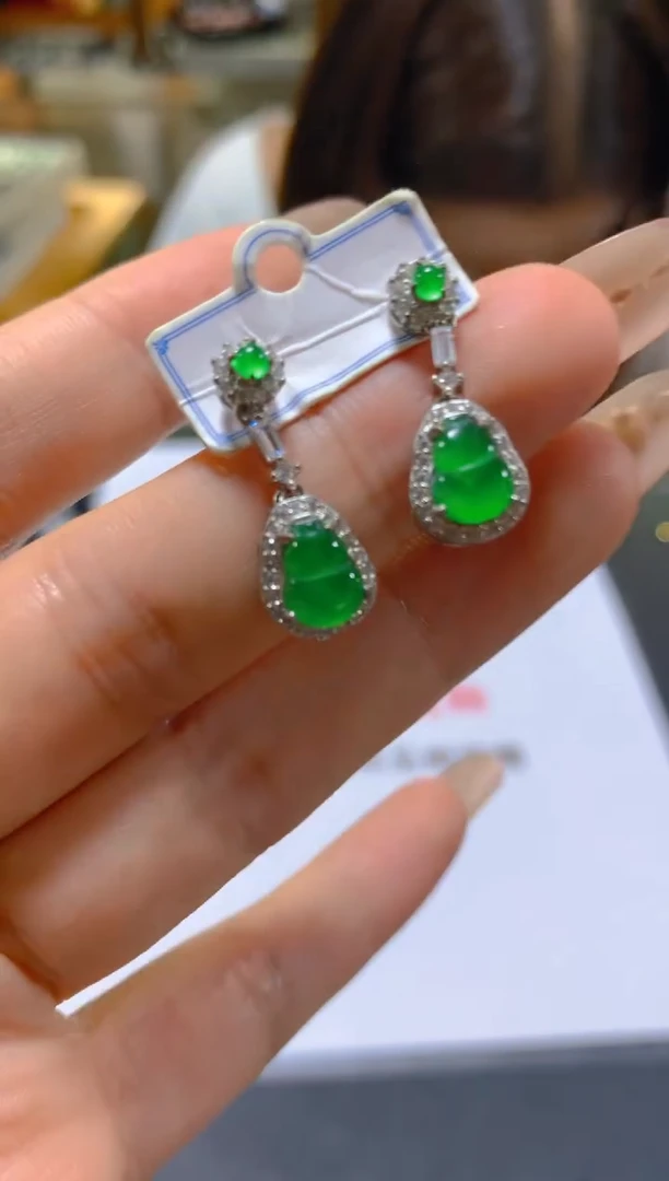 未镶嵌翡翠耳饰多样性发一