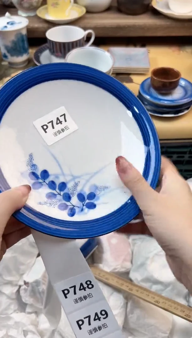 瓷片喵*姐      747