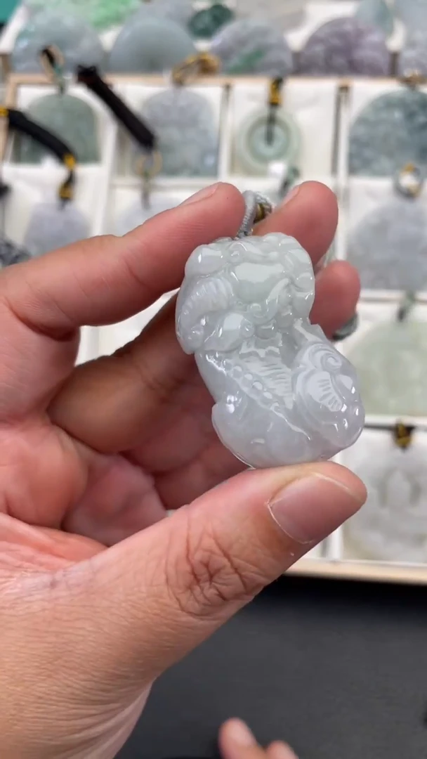 颈饰未镶嵌翡翠天然缅甸翡翠A货226