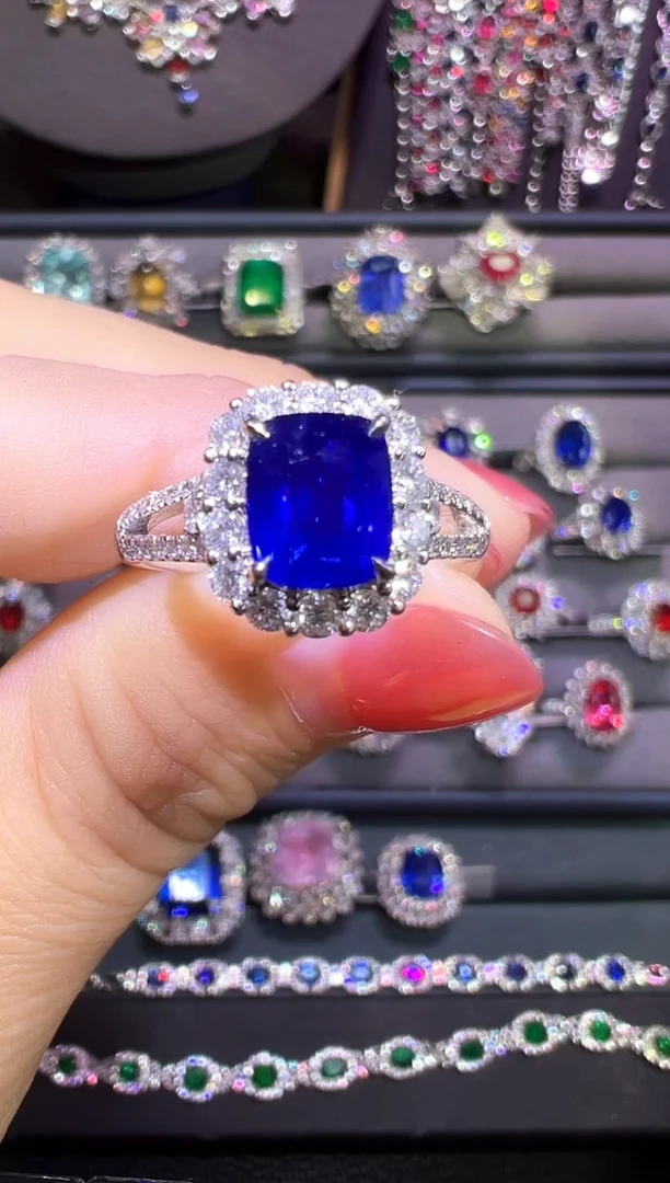 AIGS皇家蓝蓝宝石18K金镶嵌2.07ct