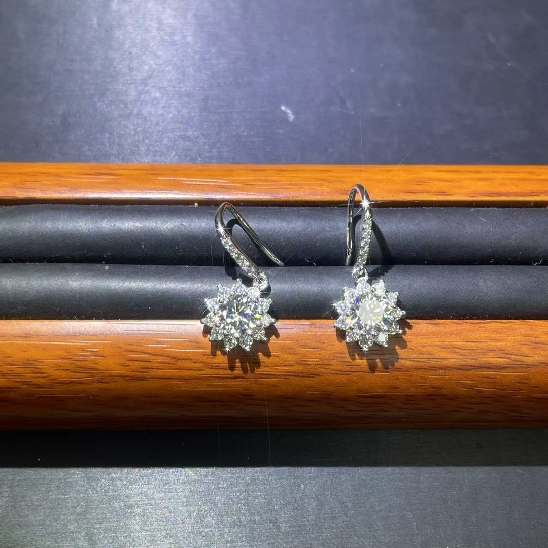 s7930白色满镶花花耳饰多样发