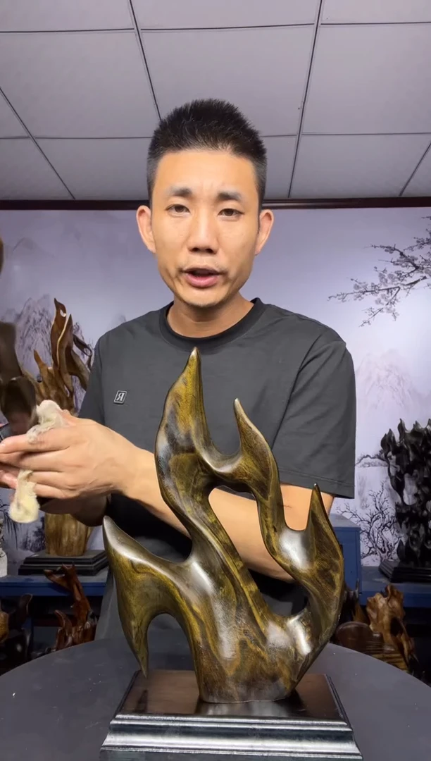 金丝楠雪**狐金丝楠木工艺品摆件