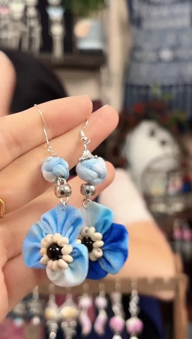 织绣民族风非遗老绣饰品498