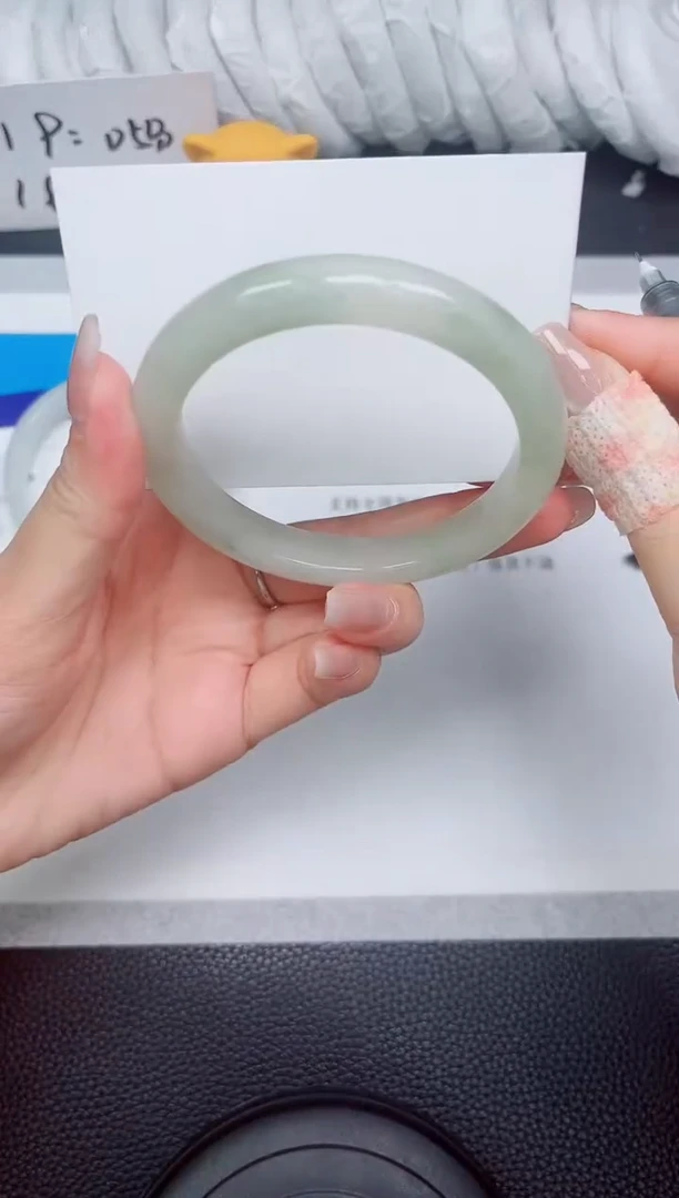 石英质玉手镯未镶嵌252-58