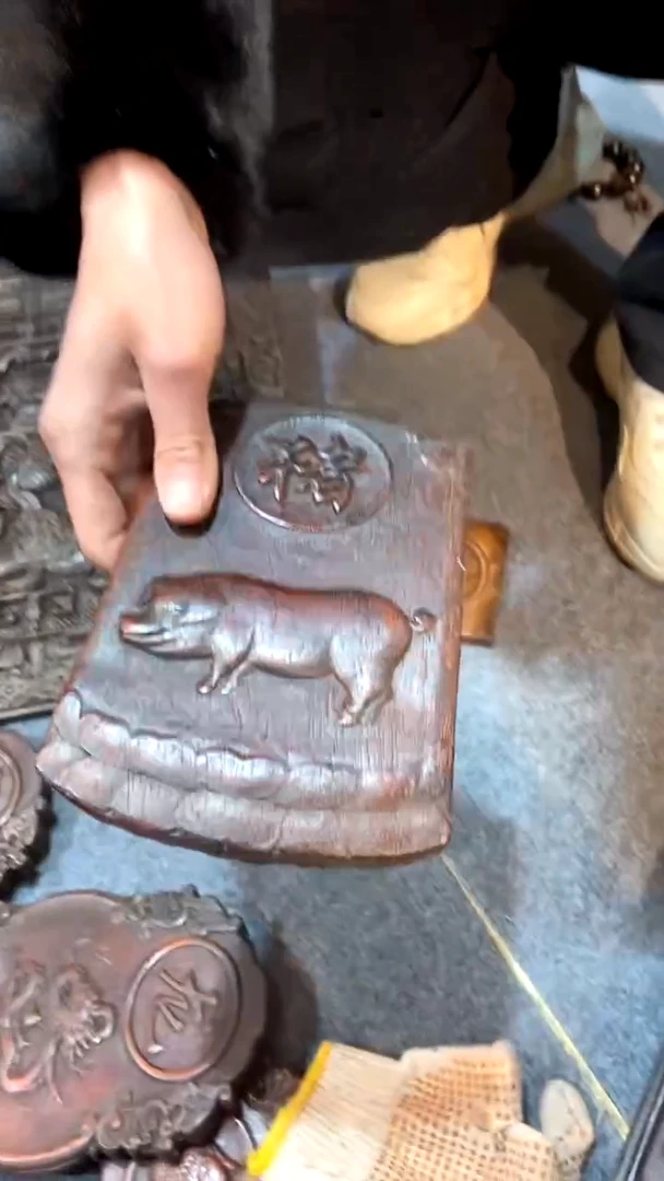 【闪购商品】木紫檀雕刻一物一拍一直播为准