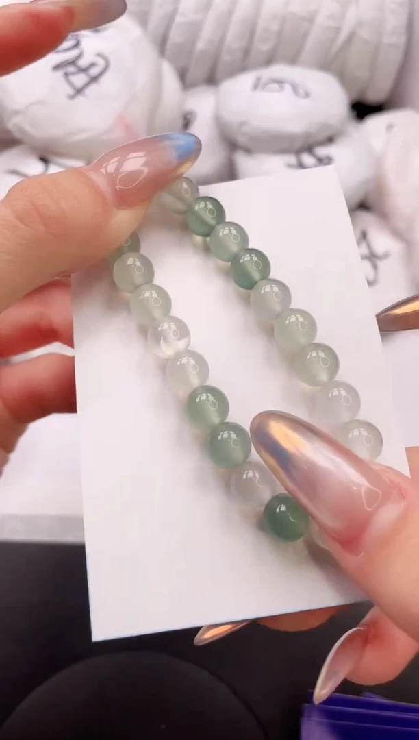 【闪购商品】石英质玉手镯未镶嵌新款绿色手链SL66随机发