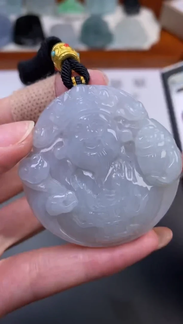 未镶嵌挂件翡翠371028    多人