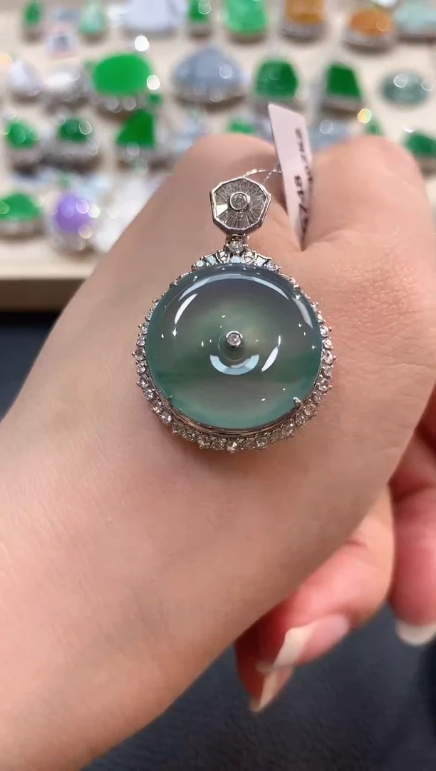 翡翠18K金镶嵌吊坠(不含链)n64