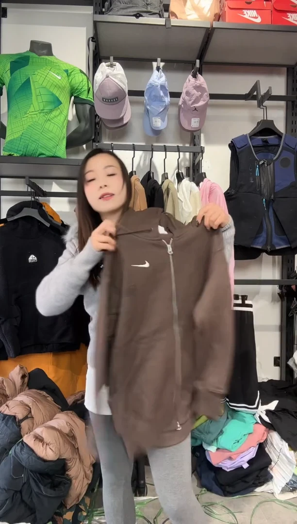 1102编码 瑕疵款直播间过款为准 尺码  S