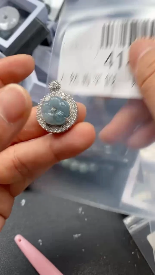 翡翠未镶嵌吊坠(不含链)4143