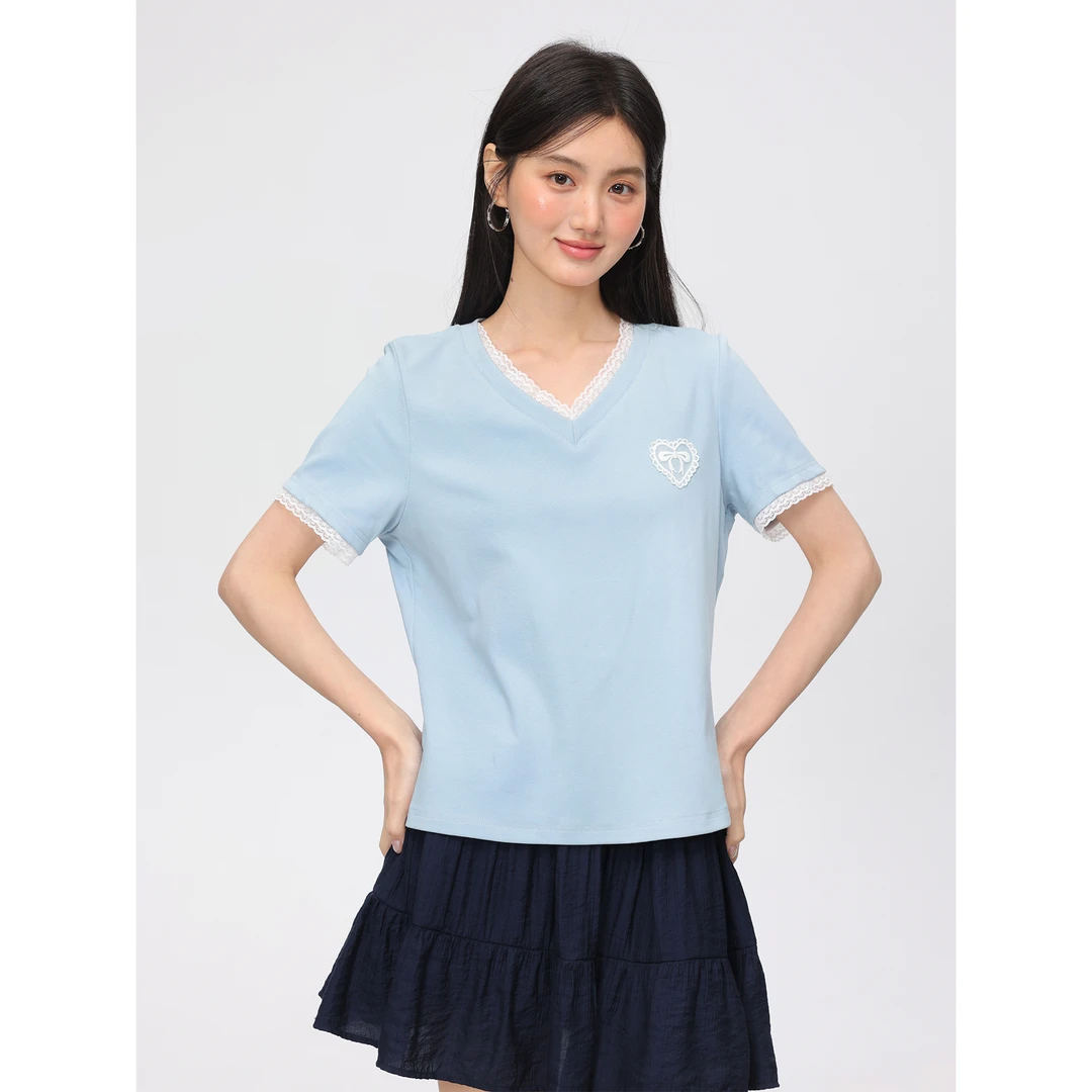 爱蔷薇大码胖mm多巴胺蓝色短袖t恤女夏2025新蕾丝拼接上衣GT76823