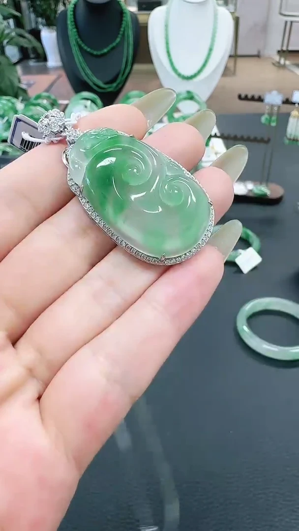 未镶嵌1石英质玉（非洲翠）/9650