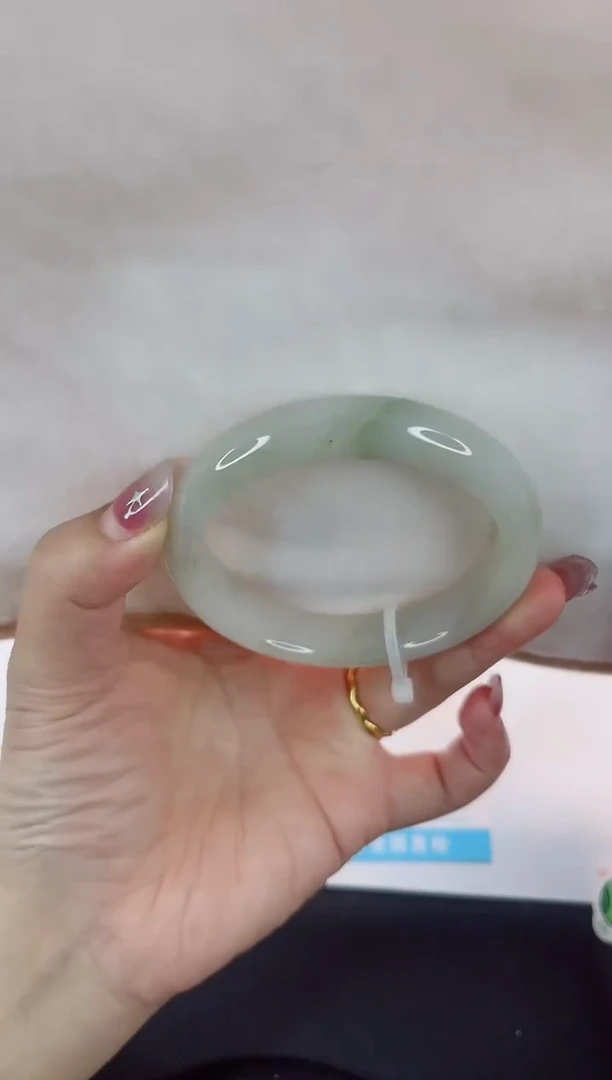 石英质玉手镯未镶嵌216-60.5