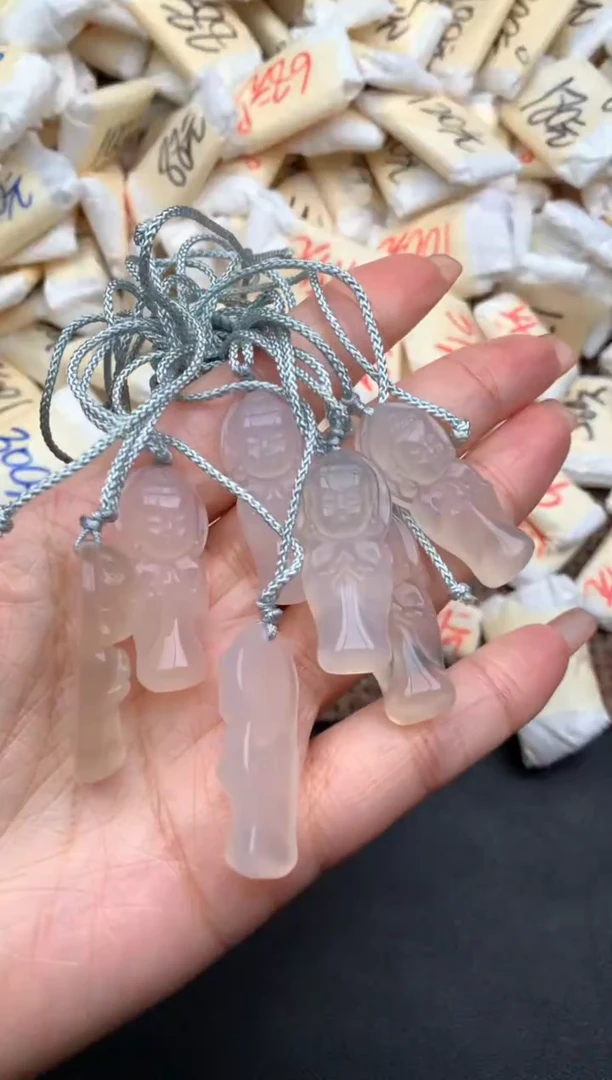 未镶嵌颈饰玛瑙/玉髓多样性发货（发一个）
