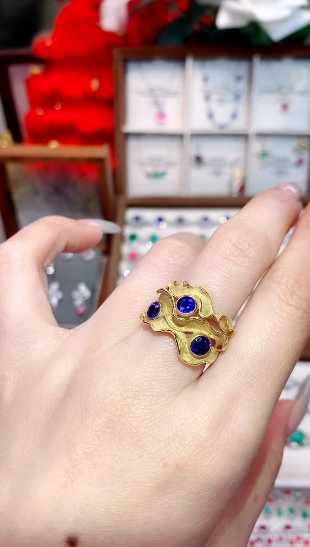 戒指蓝宝石18K金镶嵌1.33ct/天然宝石/七天无理由