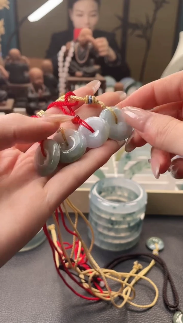 吊坠(不含链)未镶嵌翡翠平安扣多样性发一件