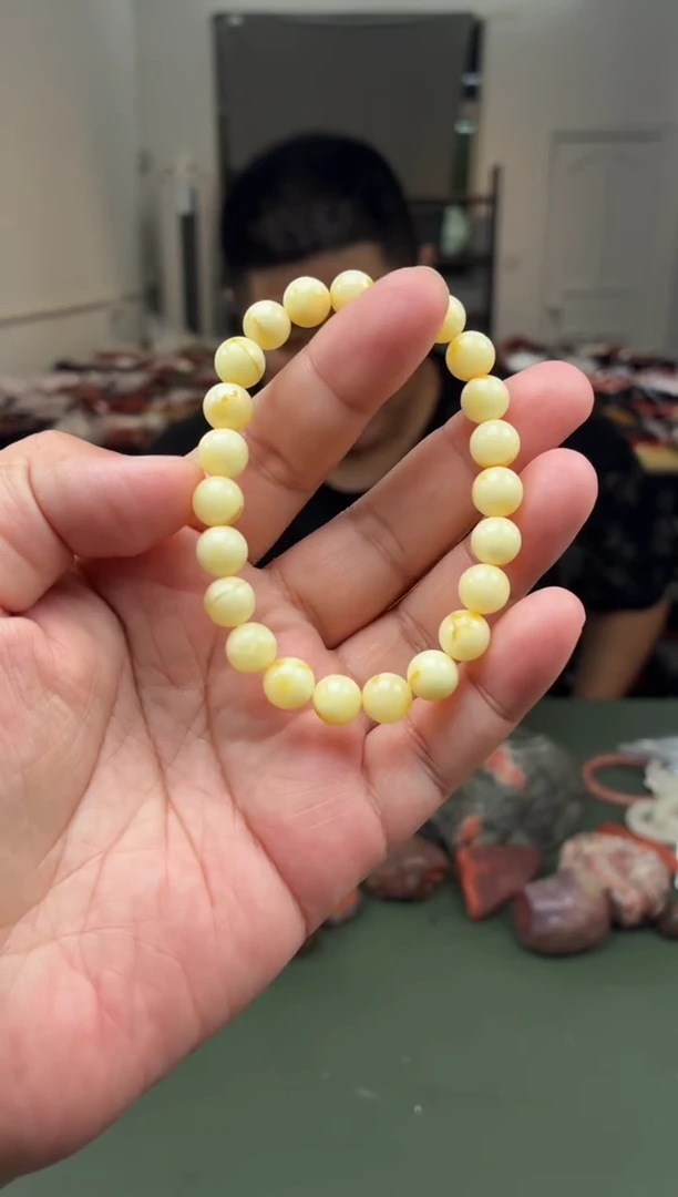 未镶嵌蜜蜡手串单圈手串一条约8mm多样性发货