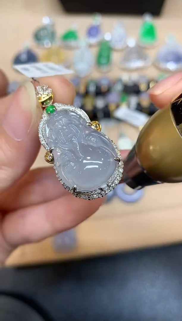 翡翠18K金镶嵌颈饰财神【无服务费618