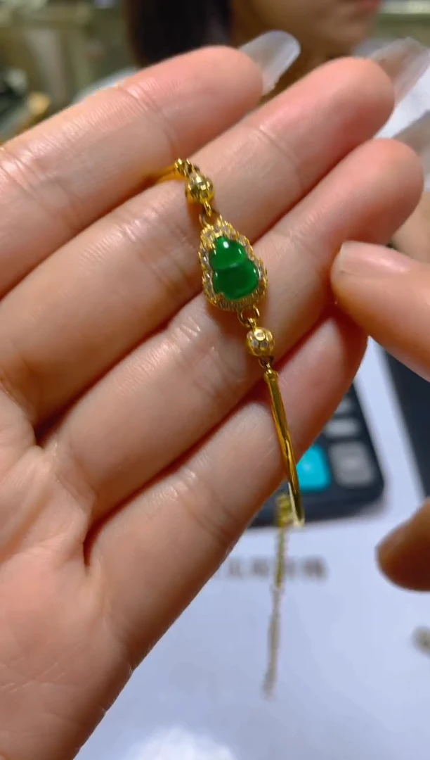 未镶嵌手链翡翠多样性发一