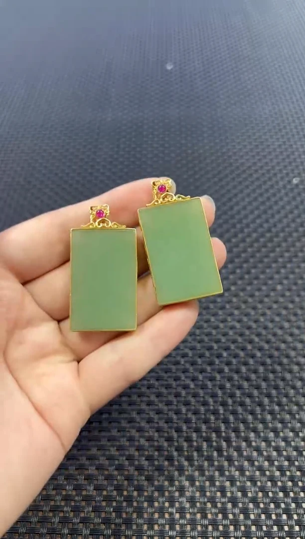 和田玉18K金镶嵌颈饰（多样性发一件）