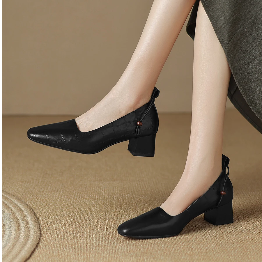 4.5CM牛皮通用方头方粗黑色春季时尚春夏秋季尖头气质低跟单鞋