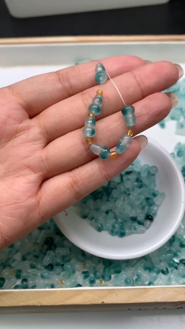 未镶嵌散珠玛瑙/玉髓A1864 蓝飘花 葫芦6*9mm10颗5元