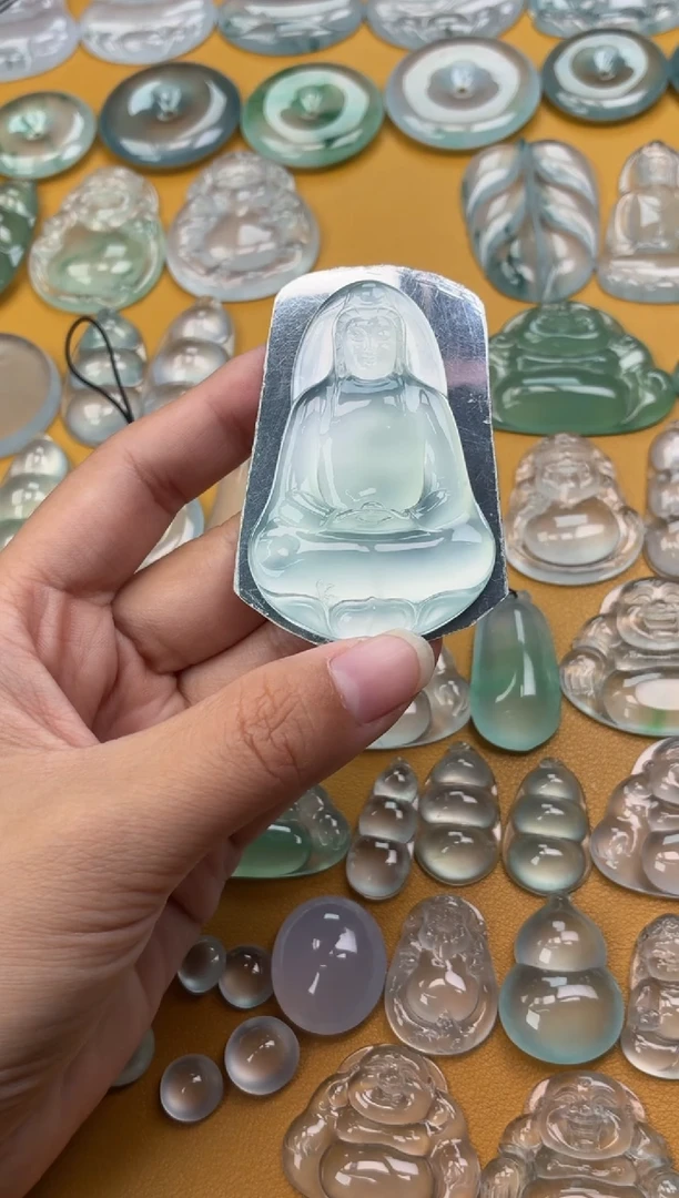 吊坠(不含链)未镶嵌翡翠28 素衣 59.7 39.1 5.8