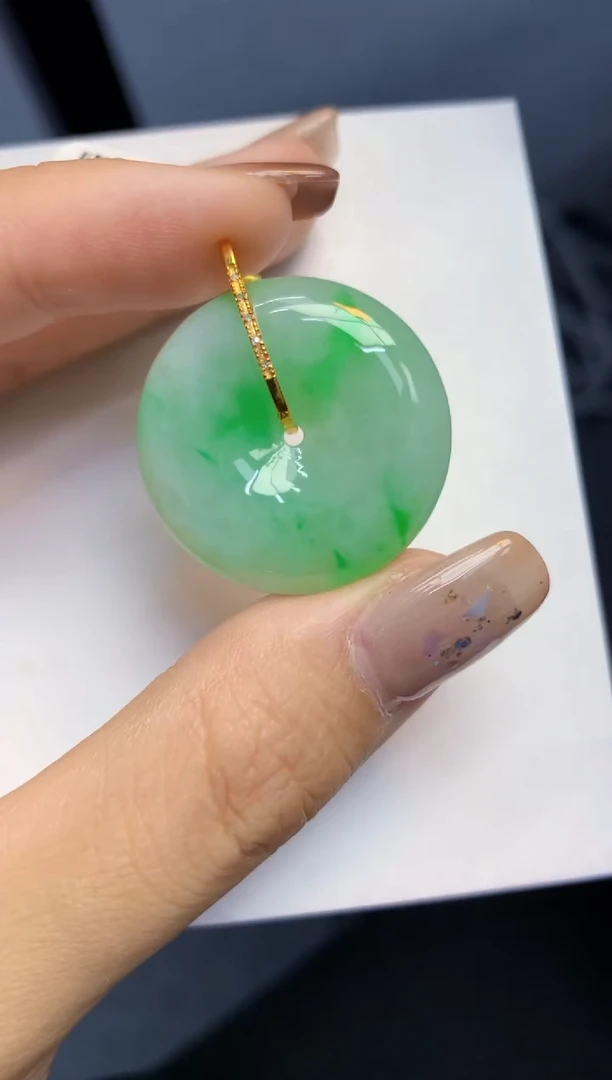 颈饰18K金镶嵌翡翠天然缅甸A货翡翠百元以上9元证书费自理