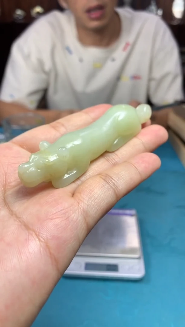 和田玉未镶嵌颈饰1