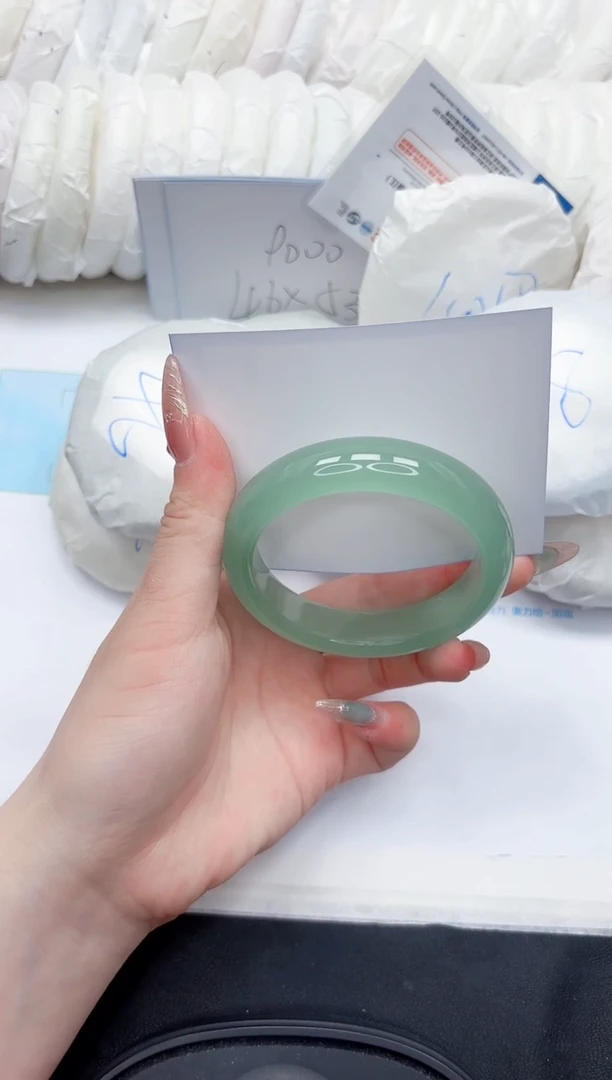 石英质玉手镯未镶嵌105-58