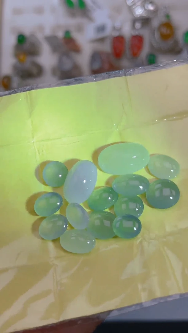未镶嵌定制翡翠天然翡翠蛋面61
