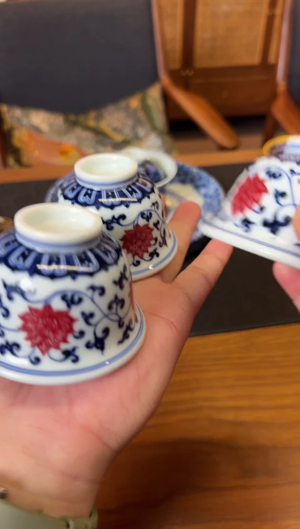 （预售）荣器青花釉里红缠枝莲小压手杯