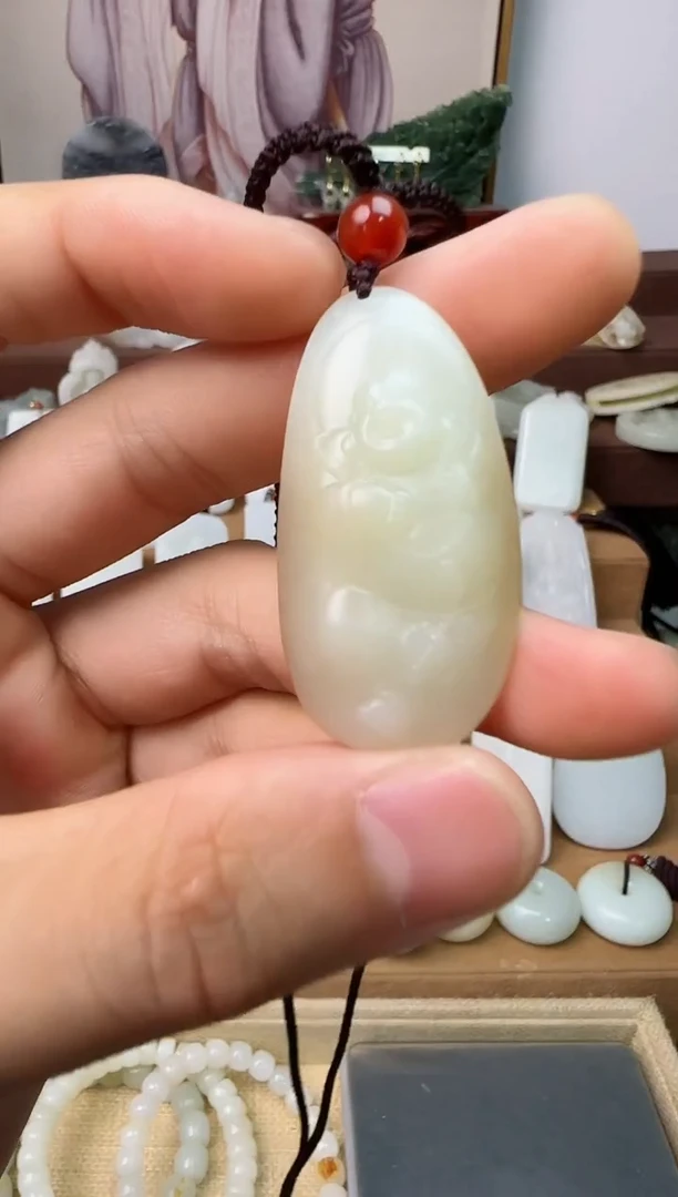 和田玉未镶嵌颈饰6*1佛公